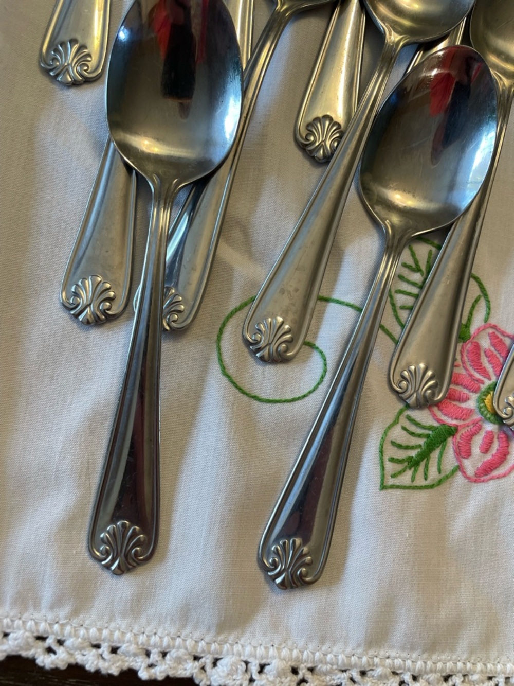 Cambridge Stainless SHELL Pattern Flatware Set/Pieces - Picture 7 of 16